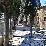 Dimitra's Cosy In Old Town With Backyard *