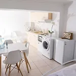 Apartment Dimitra's Cosy In Old Town With Backyard