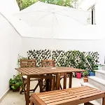 Apartment Dimitra's Cosy In Old Town With Backyard *