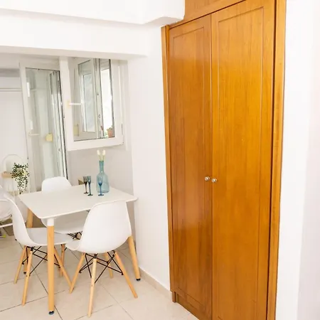 Dimitra's Cosy In Old Town With Backyard Appartement