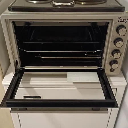 아파트 Dimitra's Cosy In Old Town With Backyard