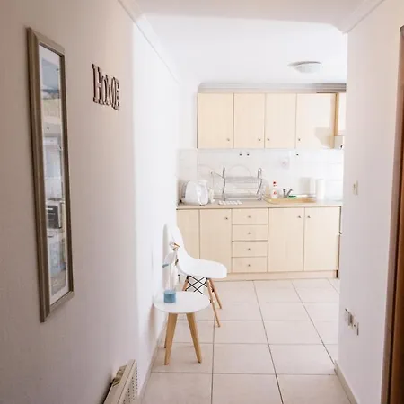 Daire Dimitra's Cosy In Old Town With Backyard *