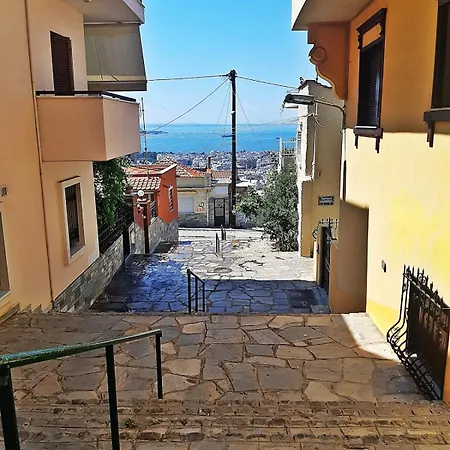 Dimitra's Cosy In Old Town With Backyard * Selanik