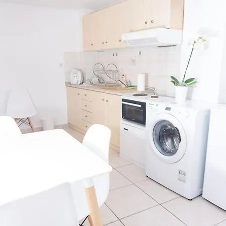 Dimitra's Cosy In Old Town With Backyard * Selanik