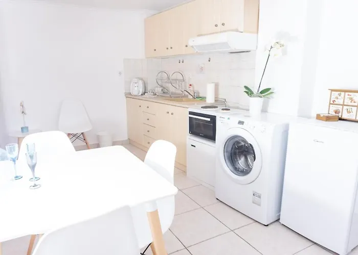 Dimitra's Cosy In Old Town With Backyard * סלוניקי