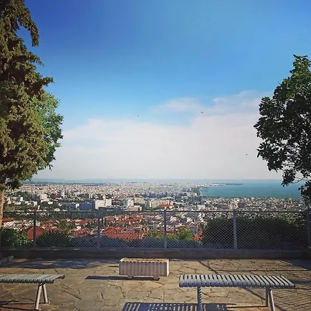 Apartman Dimitra's Cosy In Old Town With Backyard Szaloniki